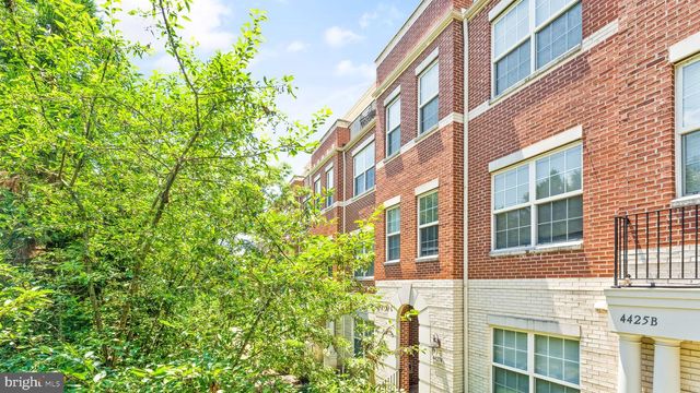 4427-B BEECHSTONE LN, Fairfax, VA 22033