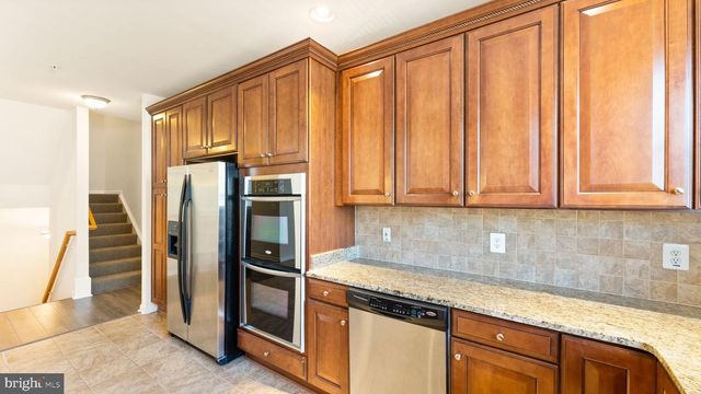 4427-B BEECHSTONE LN, Fairfax, VA 22033