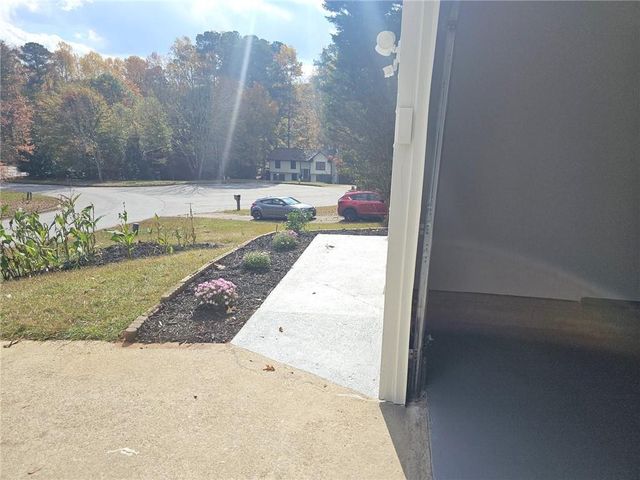 10085 Old Woodland Entry, Johns Creek, GA 30022