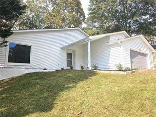 10085 Old Woodland Entry, Johns Creek, GA 30022