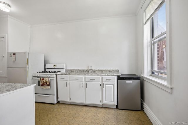 445 Gramatan Ave CD3, Fleetwood, NY 10552