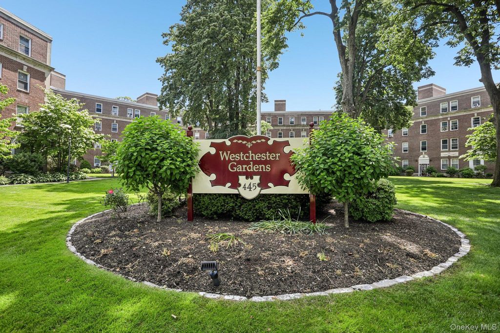445 Gramatan Ave CD3, Fleetwood, NY 10552