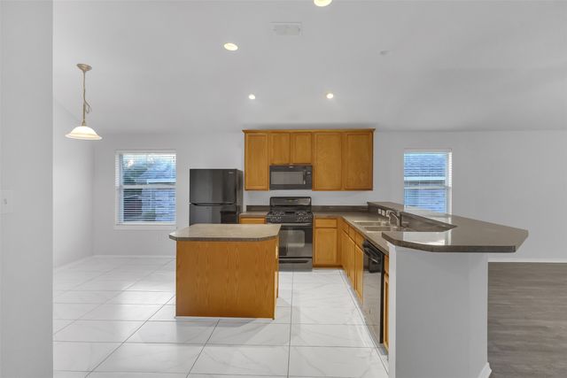 10428 Bradshaw Drive, Fort Worth, TX 76108