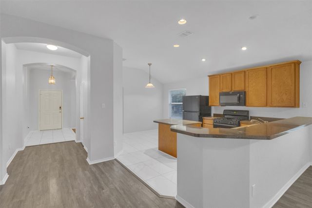 10428 Bradshaw Drive, Fort Worth, TX 76108