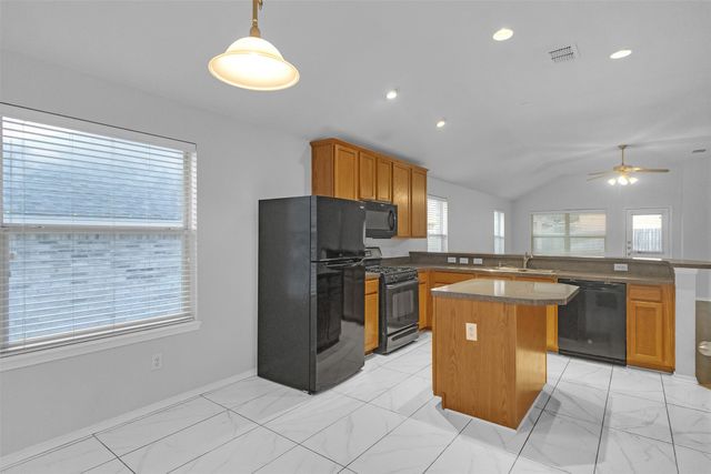 10428 Bradshaw Drive, Fort Worth, TX 76108