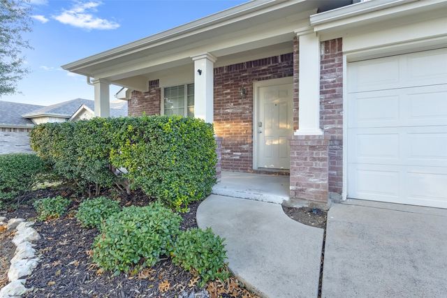 10428 Bradshaw Drive, Fort Worth, TX 76108