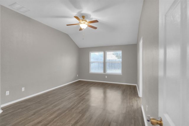 10428 Bradshaw Drive, Fort Worth, TX 76108