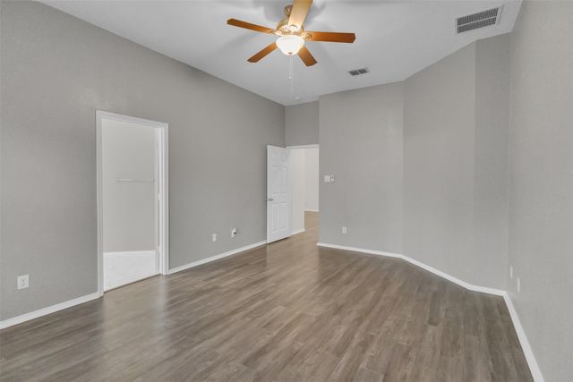 10428 Bradshaw Drive, Fort Worth, TX 76108