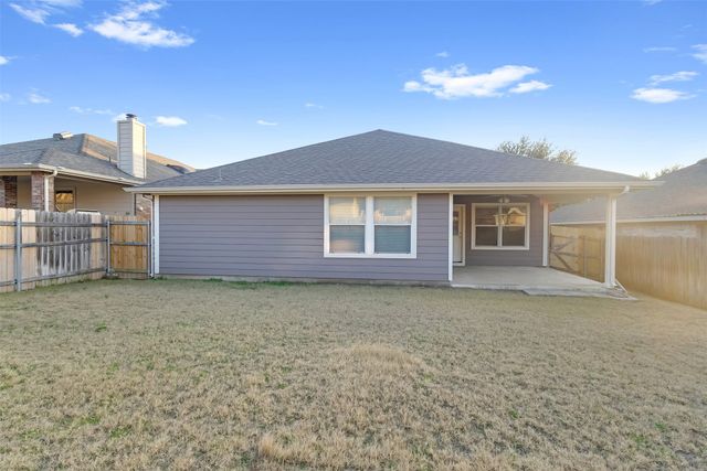 10428 Bradshaw Drive, Fort Worth, TX 76108