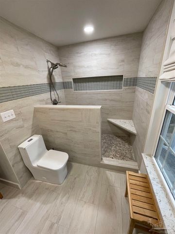 8550 Scenic Hwy F, Pensacola, FL 32514