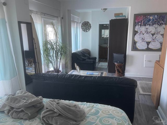 8550 Scenic Hwy F, Pensacola, FL 32514