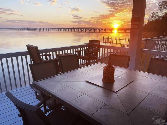 8550 Scenic Hwy F, Pensacola, FL 32514