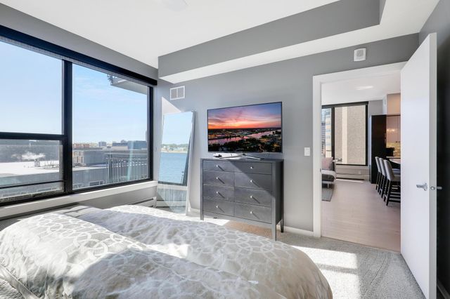 740 Portland Avenue 907, Minneapolis, MN 55415