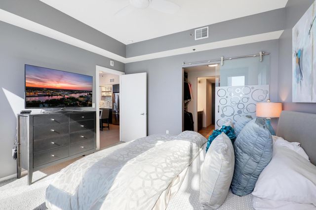 740 Portland Avenue 907, Minneapolis, MN 55415