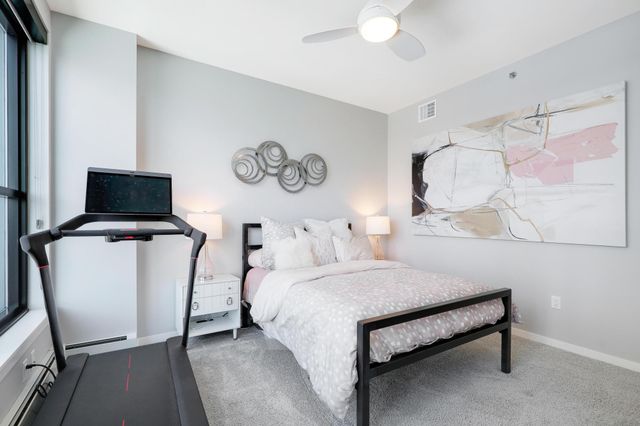 740 Portland Avenue 907, Minneapolis, MN 55415