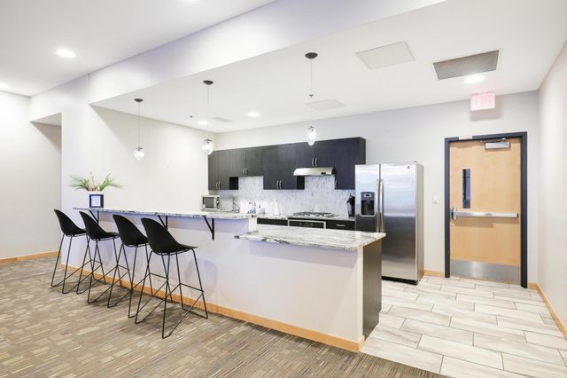 740 Portland Avenue 907, Minneapolis, MN 55415