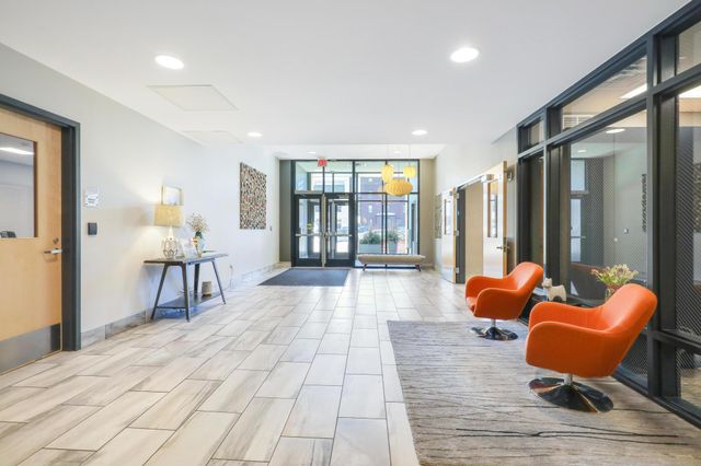 740 Portland Avenue 907, Minneapolis, MN 55415