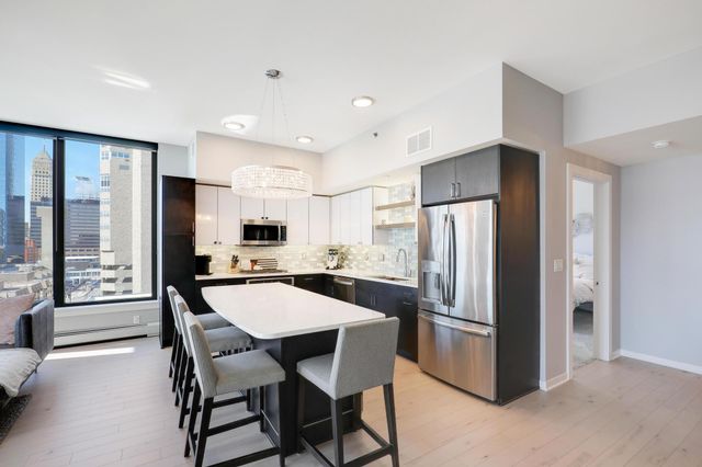 740 Portland Avenue 907, Minneapolis, MN 55415