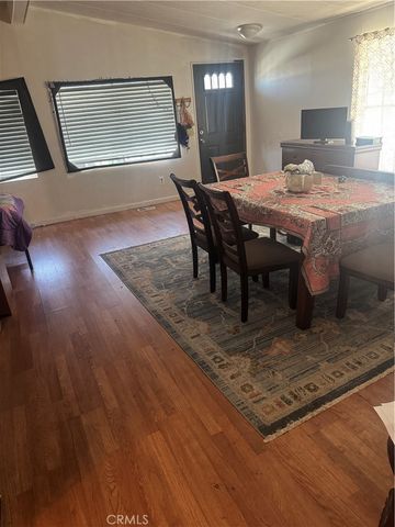530 W Devonshire 7, Hemet, CA 92543
