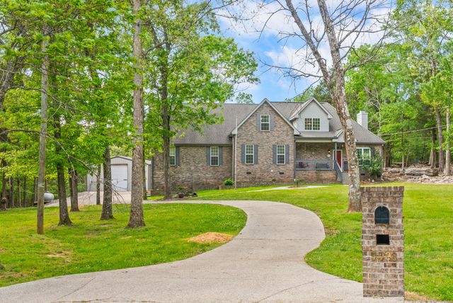 5398 Woods Edge Dr, Lebanon, TN 37090