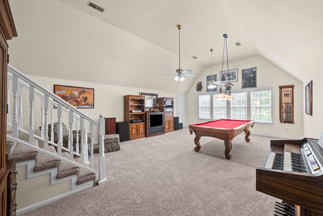 5398 Woods Edge Dr, Lebanon, TN 37090