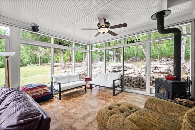 5398 Woods Edge Dr, Lebanon, TN 37090