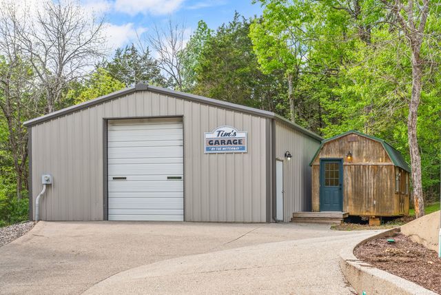 5398 Woods Edge Dr, Lebanon, TN 37090