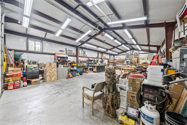 5398 Woods Edge Dr, Lebanon, TN 37090