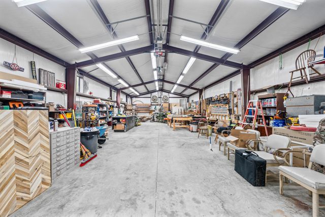 5398 Woods Edge Dr, Lebanon, TN 37090
