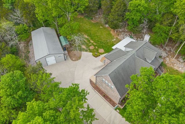 5398 Woods Edge Dr, Lebanon, TN 37090