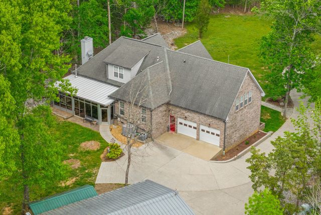 5398 Woods Edge Dr, Lebanon, TN 37090