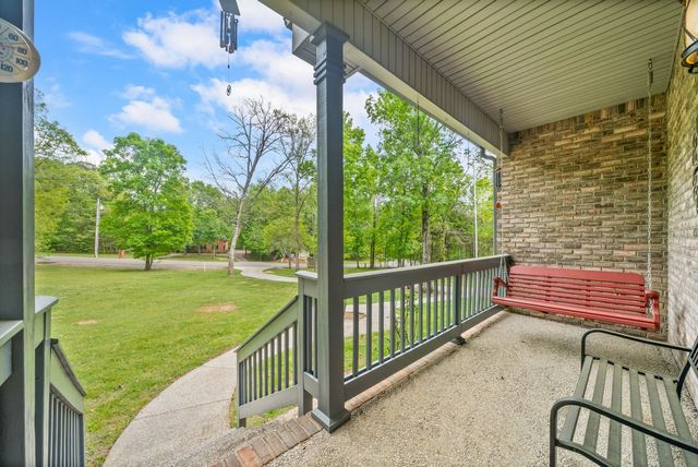 5398 Woods Edge Dr, Lebanon, TN 37090