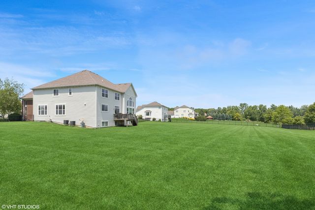 2621 Hastings Court, Gurnee, IL 60031
