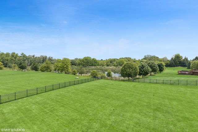 2621 Hastings Court, Gurnee, IL 60031