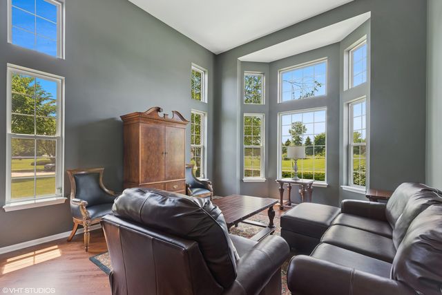 2621 Hastings Court, Gurnee, IL 60031