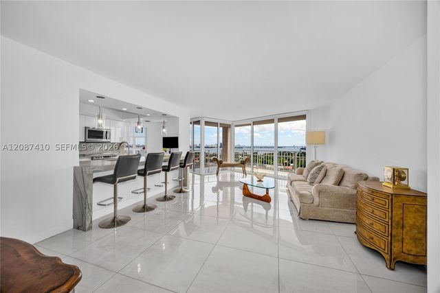 2000 Towerside Ter 1206, Miami, FL 33138
