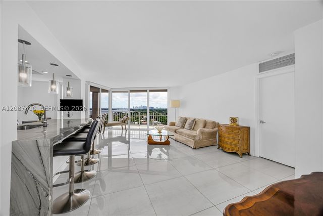 2000 Towerside Ter 1206, Miami, FL 33138