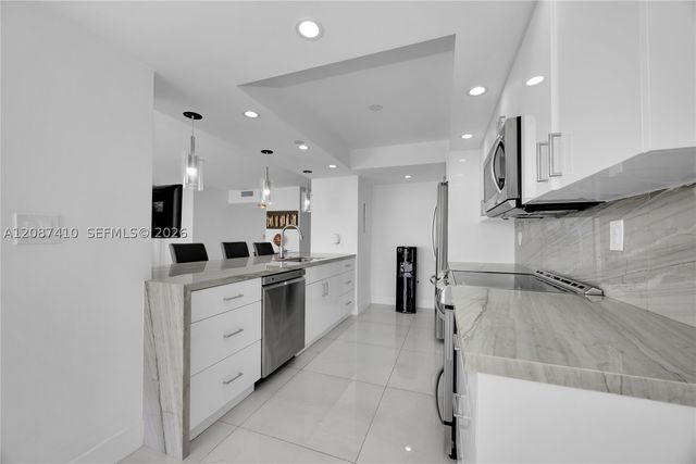 2000 Towerside Ter 1206, Miami, FL 33138