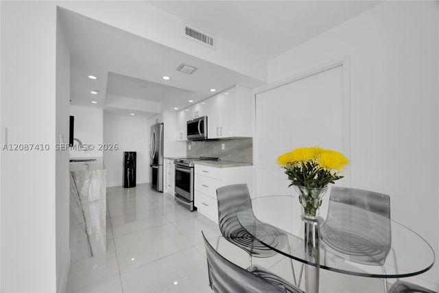 2000 Towerside Ter 1206, Miami, FL 33138