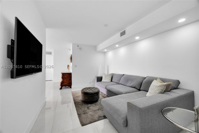2000 Towerside Ter 1206, Miami, FL 33138