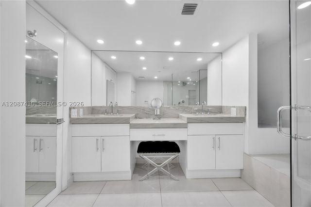 2000 Towerside Ter 1206, Miami, FL 33138