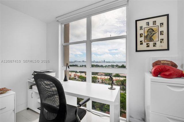 2000 Towerside Ter 1206, Miami, FL 33138