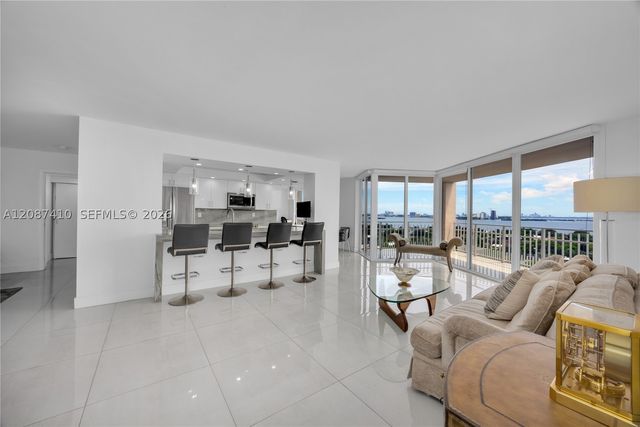 2000 Towerside Ter 1206, Miami, FL 33138