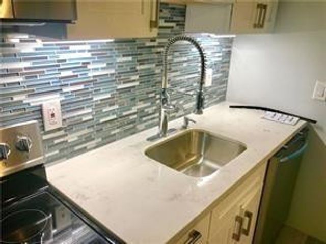 905 NE 28th Street, Wilton Manors, FL 33334