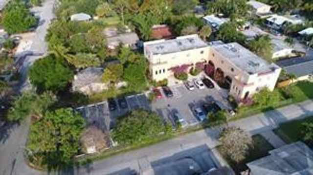 905 NE 28th Street, Wilton Manors, FL 33334