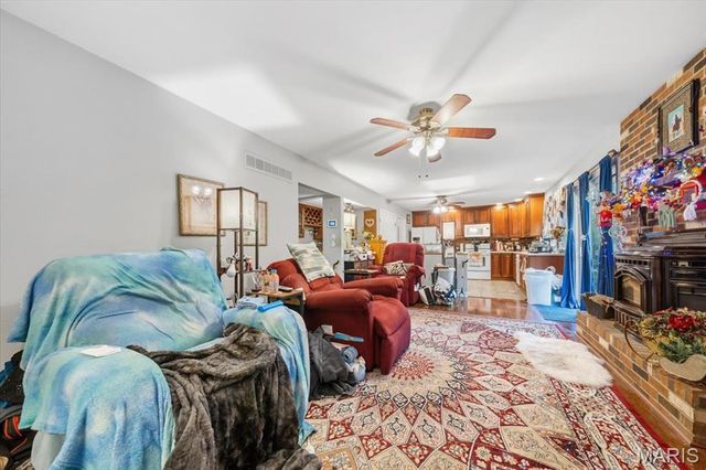 579 N Green Mount Road, Shiloh, IL 62221