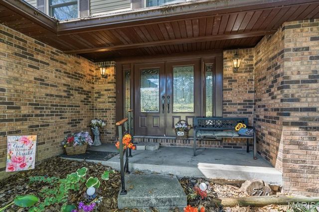579 N Green Mount Road, Shiloh, IL 62221