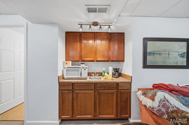579 N Green Mount Road, Shiloh, IL 62221