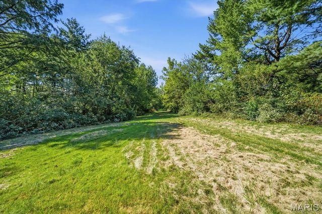 579 N Green Mount Road, Shiloh, IL 62221