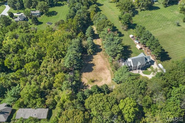579 N Green Mount Road, Shiloh, IL 62221